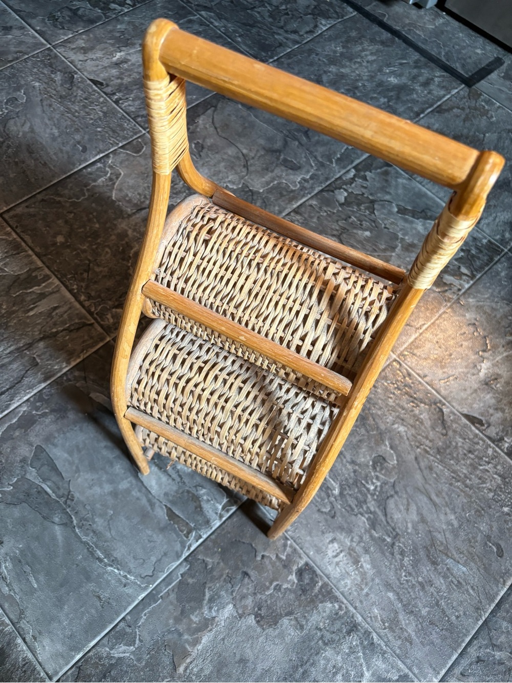 Vintage rattan wine rack - Picture 2 of 4